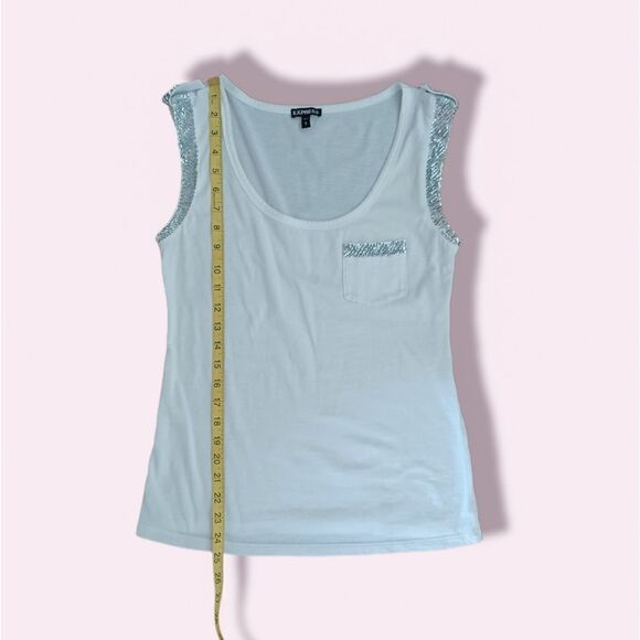 Express elegant white top with sequin details - Picture 6 of 6